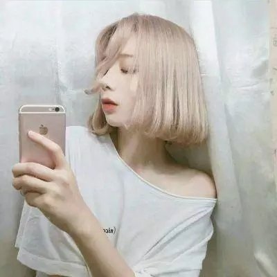 容基耶尔女士